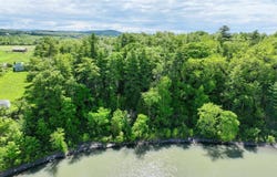 185 Holmes Lane, Shoreham, VT 05770