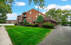 903 Elder Road, Homewood, IL 60430