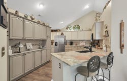 100 Stonegate Drive, Pataskala, OH 43062