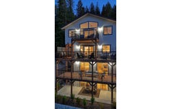109 W Lakeview Blvd, Priest River, ID 83856