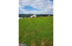 1210 TANNIN Way, DAUPHIN, PA 17018