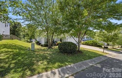 40 Ashton Bluff Circle, Mount Holly, NC 28120