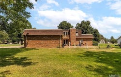 511 W Salcedo Rd, Sikeston, MO 63801
