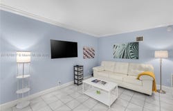 350 Collins Ave, Miami Beach, FL 33139