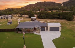 526 CHEYENNE TRL, Pipe Creek, TX 78063