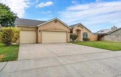 1001 Evergreen Ave, Lemoore, CA 93245