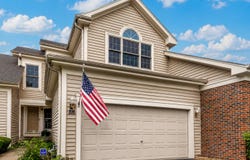 230 Parktrail Court, Schaumburg, IL 60173