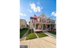 320 SPRING Avenue, HANOVER, PA 17331