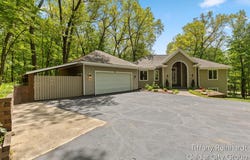 2760 Tyler Trail SE, Lowell, MI 49331