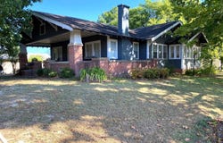 310 2ND ST, Ashdown, AR 71822