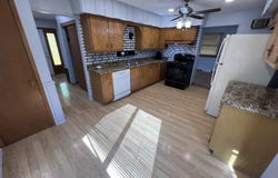 6174 S 38th St, Greenfield, WI 53221