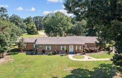 3607 E MAIN ST, Nacogdoches, TX 75961