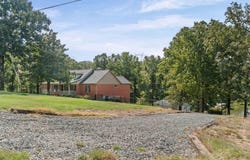 11 Lakeview Ct, Cabot, AR 72023