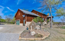 229 Southside Drive, Gainesville, TX 76240