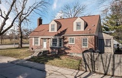 20701 Toles Lane, Grosse Pointe Woods, MI 48236