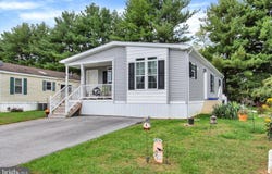 717 LAURA Lane, YORK, PA 17402
