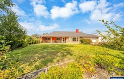 200 SE Crestview Ln, Madras, OR 97741
