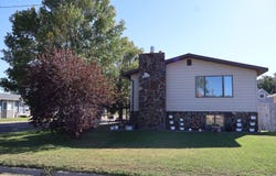 703 5th Ave SE, Sidney, MT 59270