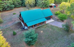 101 TIA TRAIL, MARQUETTE, MI 49855