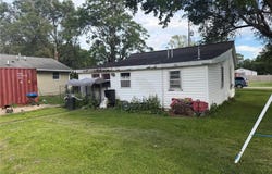 1504 Ohio, Windsor, IL 61957