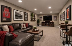 2 ROYAL Drive, Sherman, IL 62684