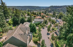2311 FALCON Dr, WestLinn, OR 97068