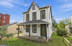 345 E WALNUT Street, MARIETTA, PA 17547