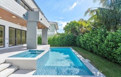 760 Woodcrest Rd, Key Biscayne, FL 33149