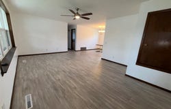 805 E Price Street, Garden City, KS 67846
