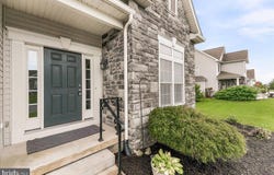 17988 CONSTITUTION Circle, HAGERSTOWN, MD 21740