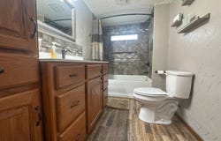128 E Walnut Avenue, Linton, ND 58552