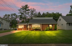 124 GLENWOOD Avenue, MERCHANTVILLE, NJ 08109