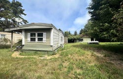 240 Brevus St, Crescent City, CA 95531