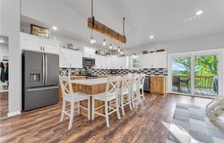 24 Flint Lane, Washburn, MO 65772