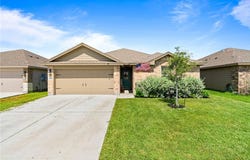 104 Silas St, Sinton, TX 78387