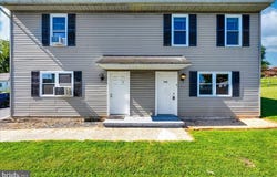 33-33A W PENNSYLVANIA Avenue, STEWARTSTOWN, PA 17363