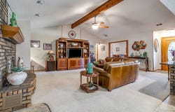 10100 Crestline Trail, Burleson, TX 76028