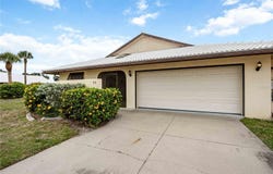 98 DRIFTING SANDS DRIVE, VENICE, FL 34293