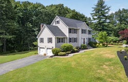 2 Patriot Dr, Andover, MA 01810