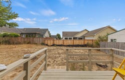 2060 HAYES St, NorthBend, OR 97459