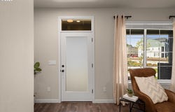 5131 SE THORNAPPLE St, Hillsboro, OR 97123