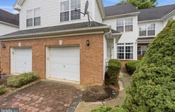 37 SHELLEY Circle, EAST WINDSOR, NJ 08520