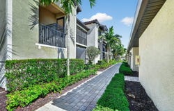 5674 PALMER Circle, BRADENTON, FL 34211