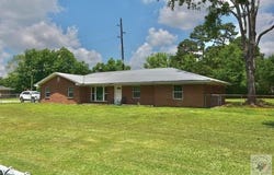 2401 E Avenue B, Hooks, TX 75561