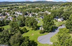 55 CLEARVIEW Drive, REINHOLDS, PA 17569