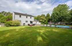 7 Amy's Path, East Quogue, NY 11942
