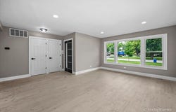 943 Oxford Street, Downers Grove, IL 60516
