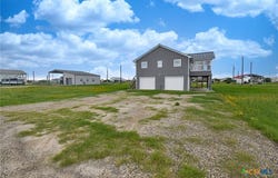 90 Bluefish Lane, Palacios, TX 77465