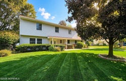 105 Augusta Drive, Lincroft, NJ 07738