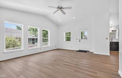 502 S B Street, Phoenix, OR 97535